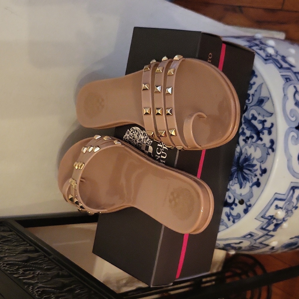 Sandals - Picture 2 of 3